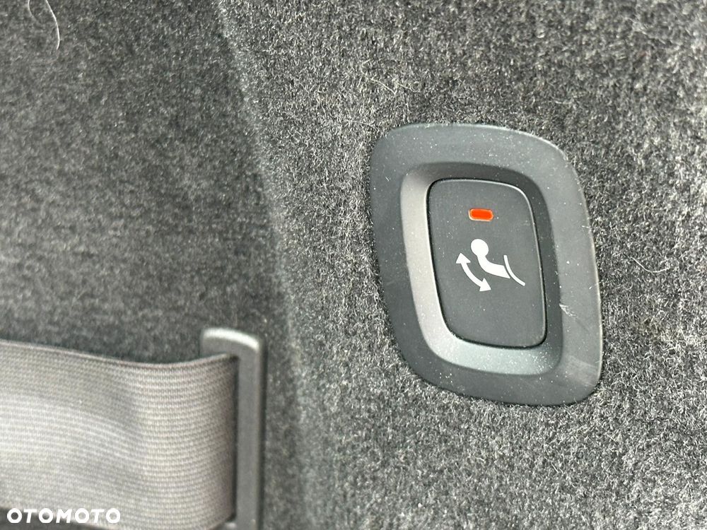 Volvo V90 Cross Country - 20