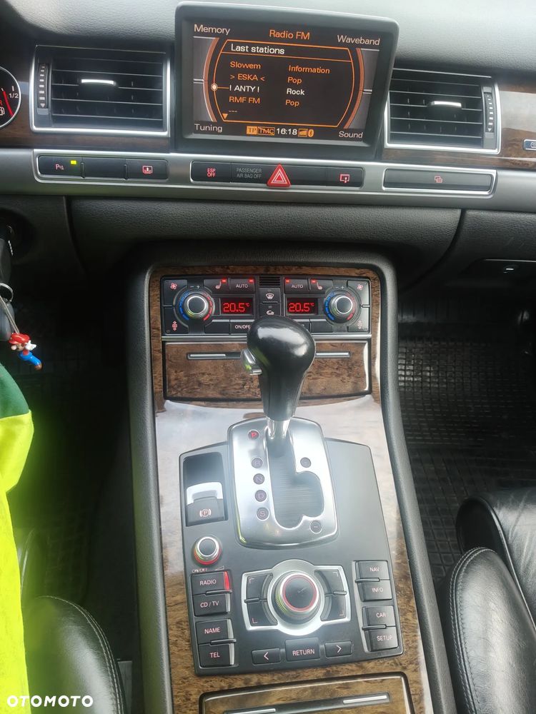 Audi A8 - 24