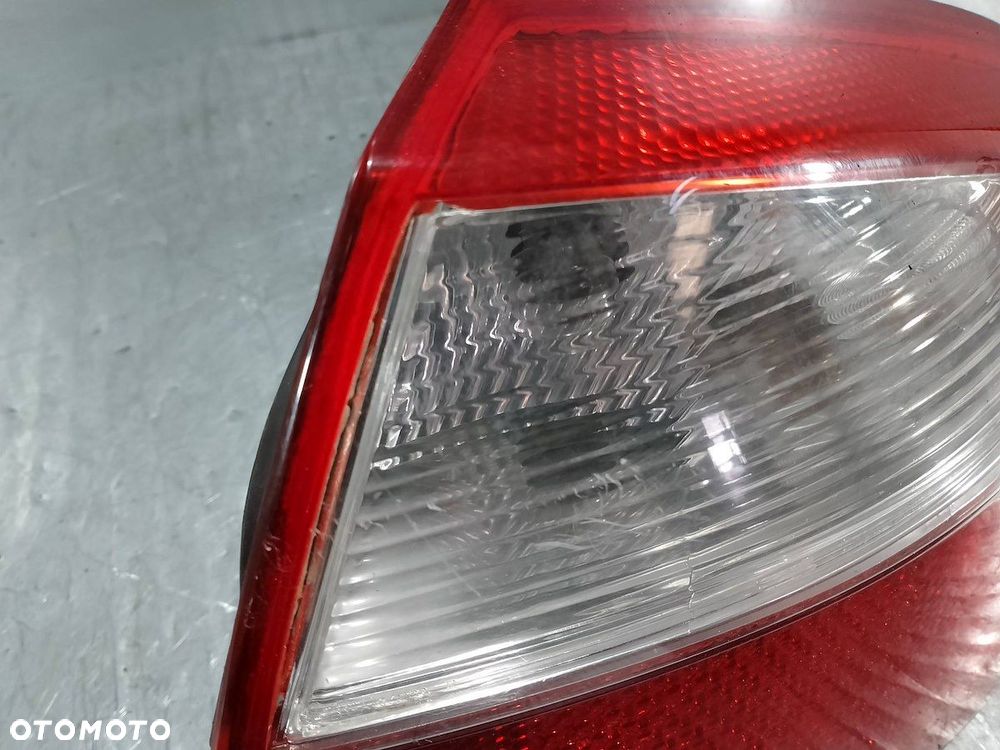 LAMPA TYLNA PRAWA AUDI A4 B6 11-A467B SEDAN - 2