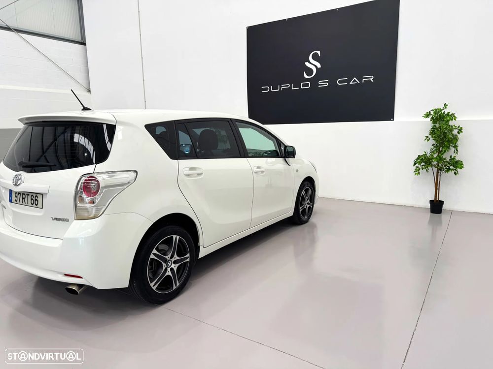 Toyota Verso 2.0 D-4D Executive - 12