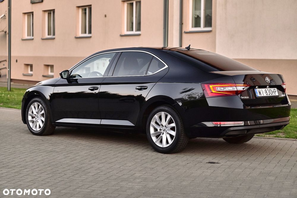 Skoda Superb 2.0 TDI Ambition DSG7 - 10