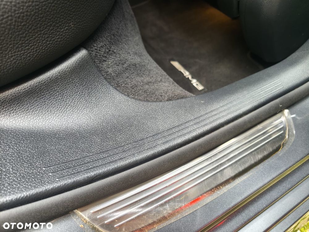 Mercedes-Benz Klasa E 220 d T 9G-TRONIC AMG Line - 28