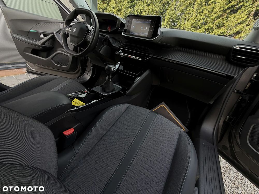 Peugeot 2008 1.2 PureTech Allure Pack S&S - 16