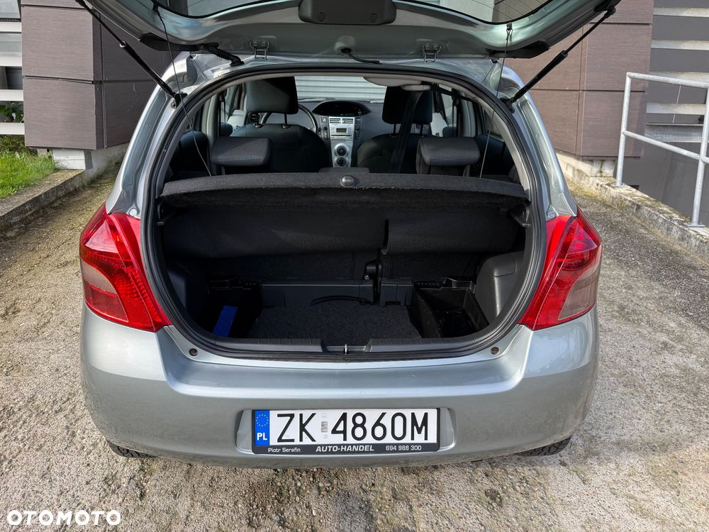Toyota Yaris 1.0 Luna A/C - 30