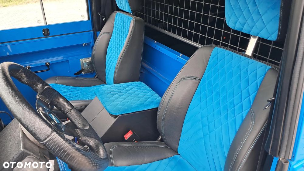 Land Rover Defender 90 2.5 TDI - 11