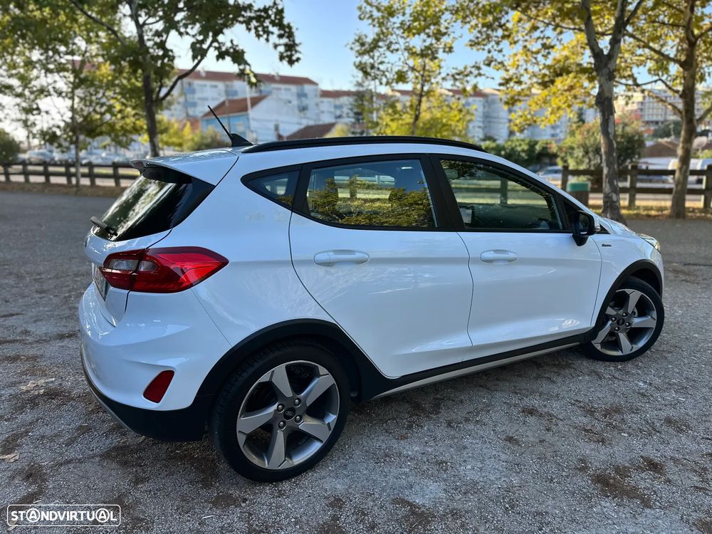 Ford Fiesta 1.0 EcoBoost Active+ - 11