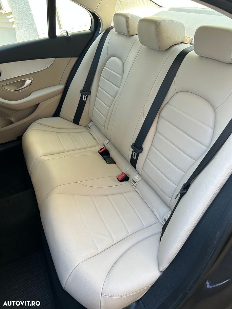 Mercedes-Benz C 220 BlueTec - 14
