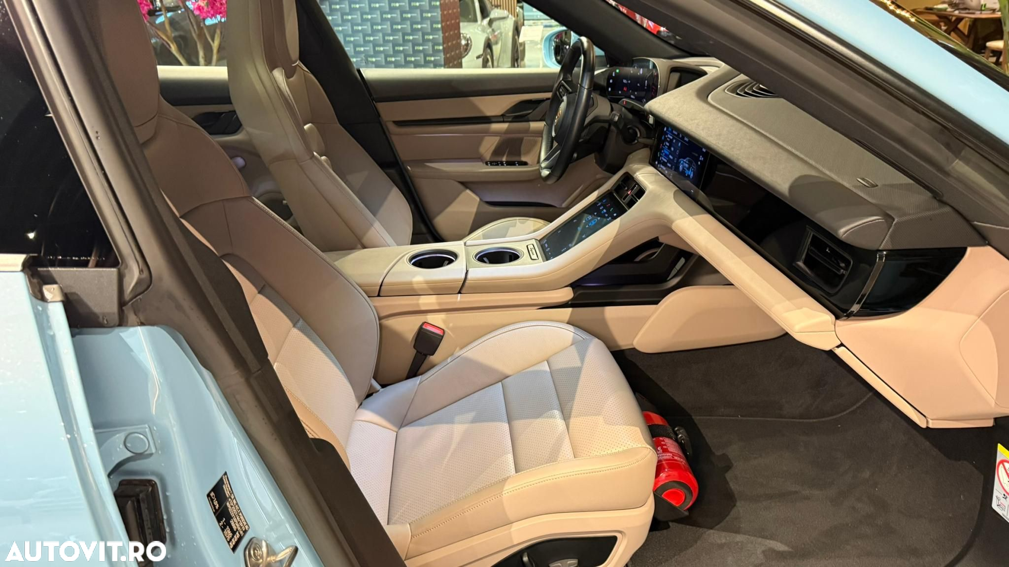 Porsche Taycan - 22