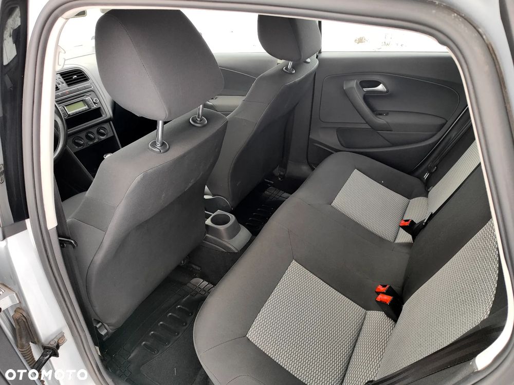 Volkswagen Polo 1.4 16V Trendline - 21