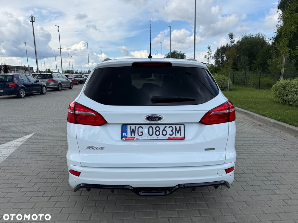 Ford Focus 1.0 EcoBoost Start-Stopp-System ST-LINE STYLE - 11