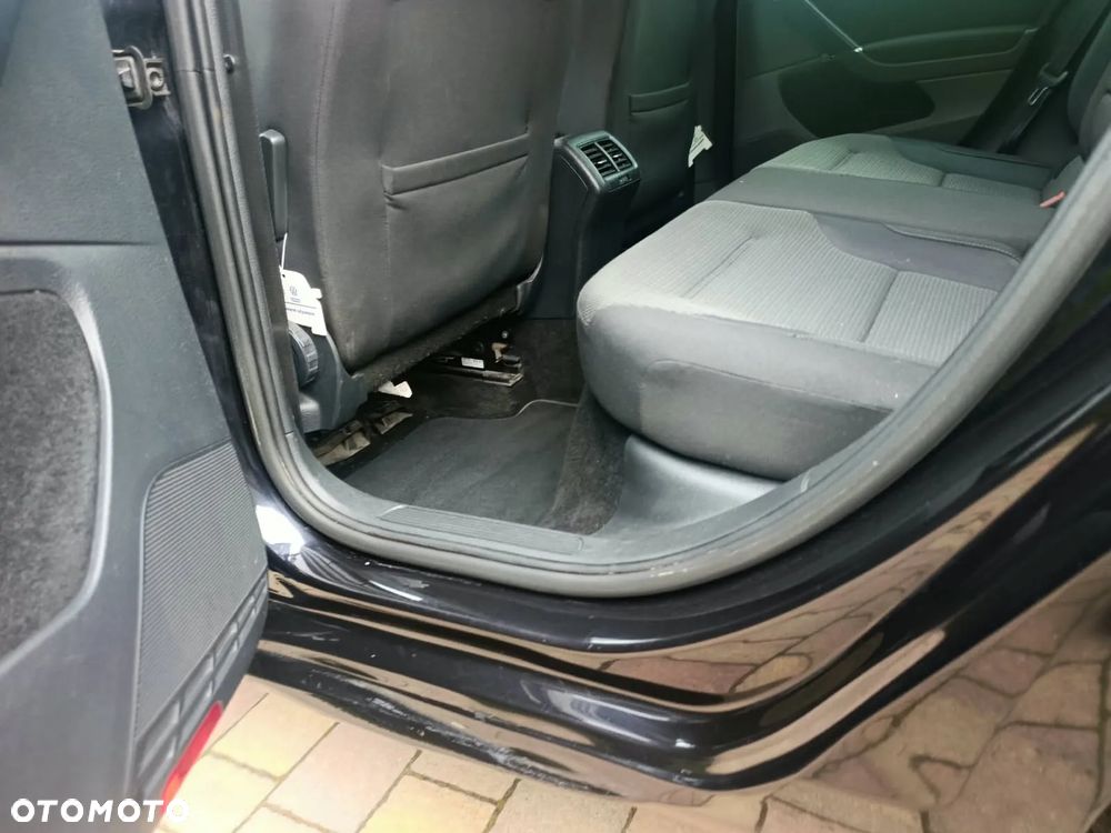 Volkswagen Golf - 11
