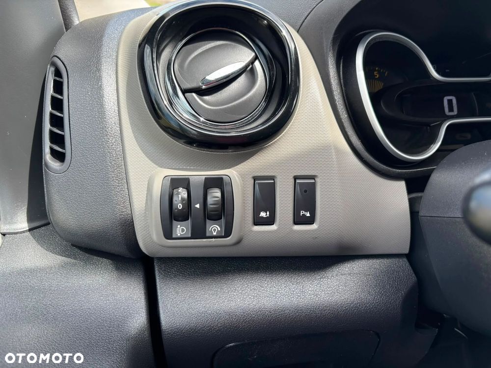 Renault Trafic - 21
