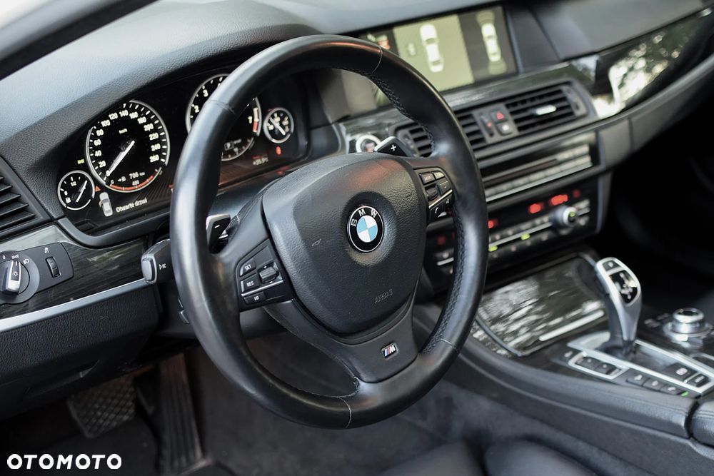 BMW Seria 5 528i xDrive Sport-Aut - 13