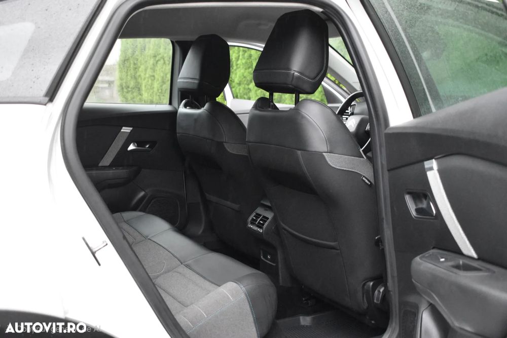 Citroën C4 BlueHDi 130 Stop&Start EAT8 SHINE - 16
