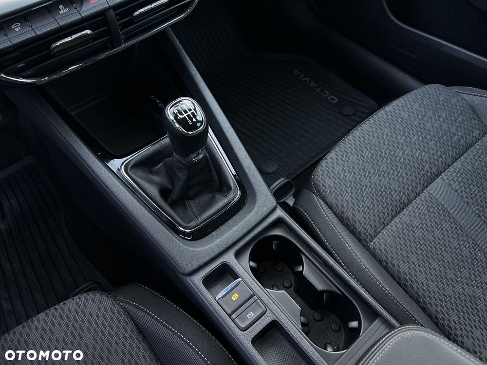 Skoda Octavia 1.5 TSI ACT Style - 17