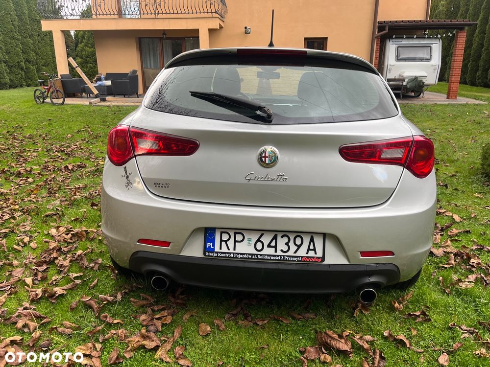 Alfa Romeo Giulietta 2.0 JTDM 16V - 6