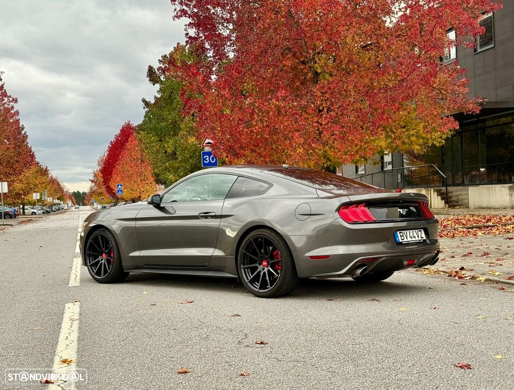Ford Mustang 2.3 Eco Boost Aut. - 9