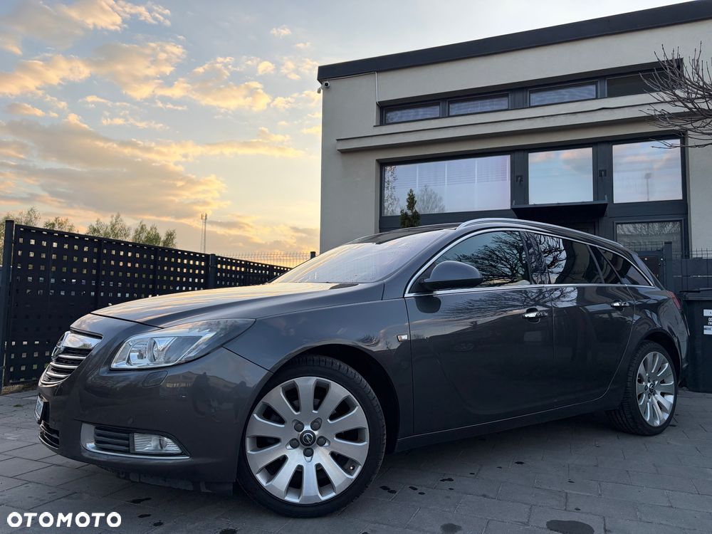 Opel Insignia 2.0 Turbo 4x4 Automatik Design Edition - 2