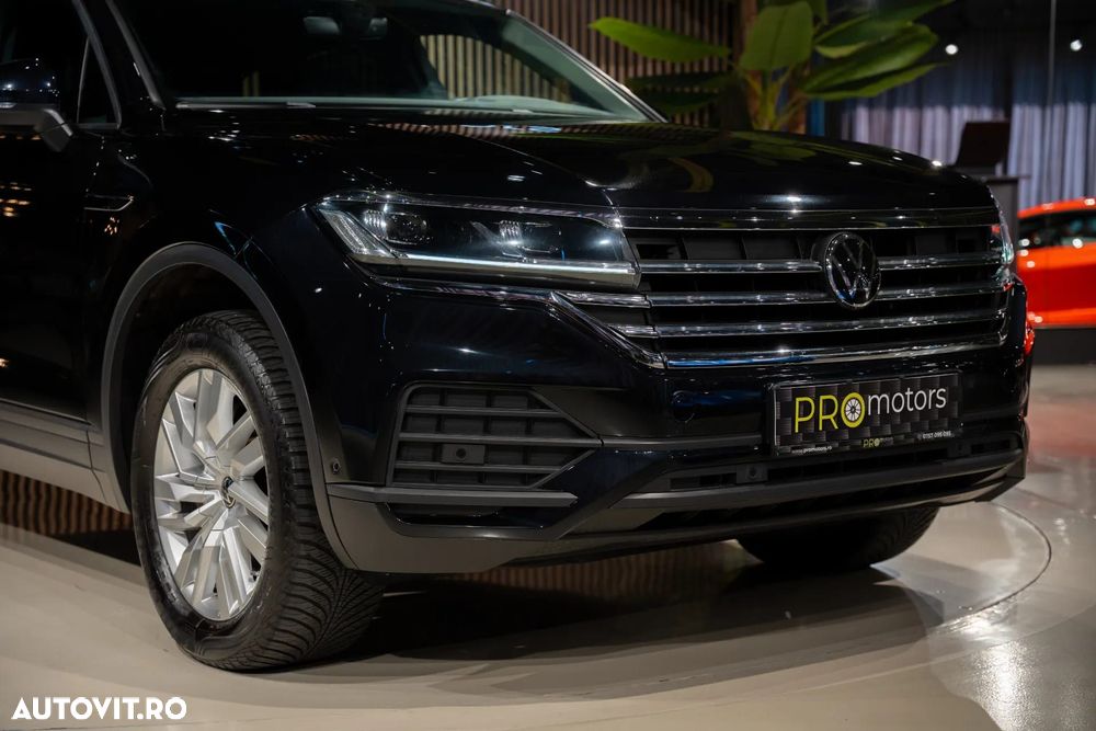 Volkswagen Touareg - 12