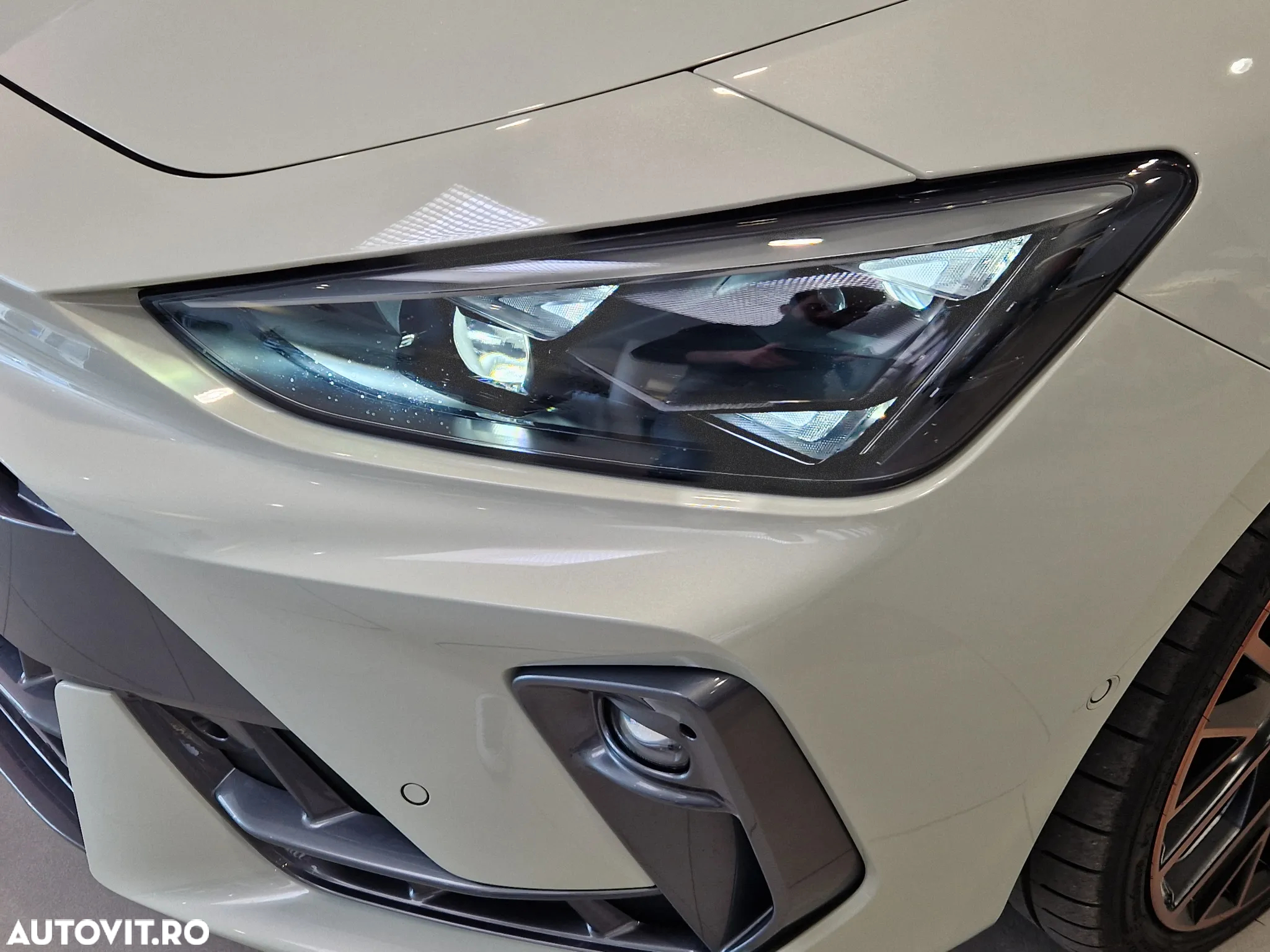 Cupra Leon 1.5 eTSI DSG MHEV - 9