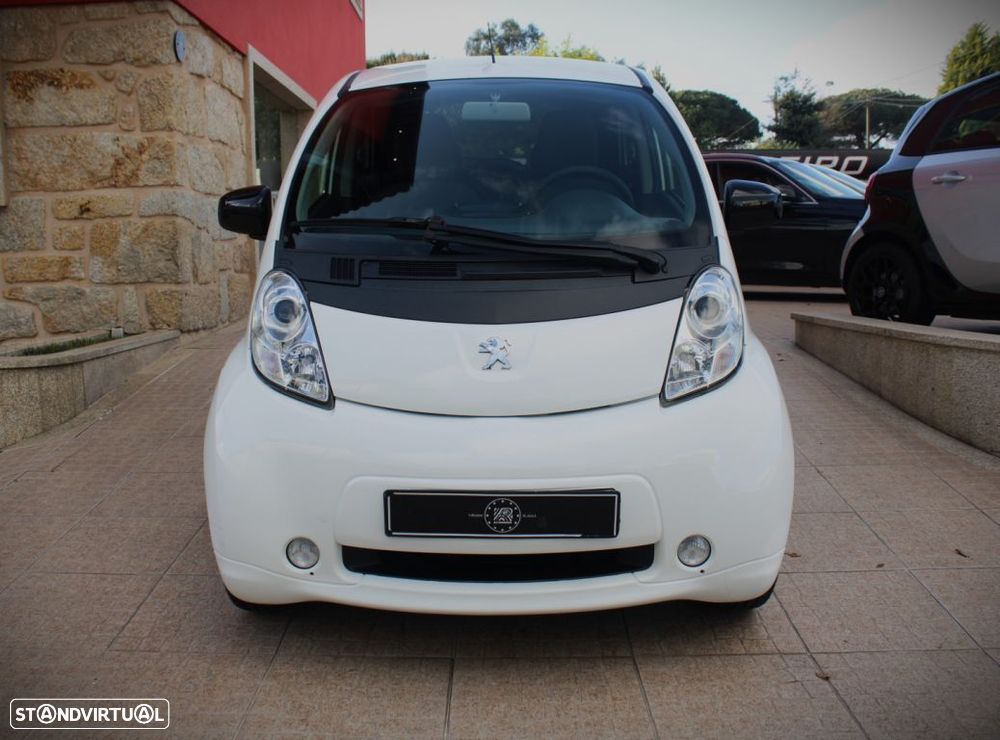 Peugeot iOn - 2