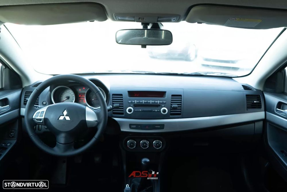 Mitsubishi Lancer Sportback 1.5 Invite - 10