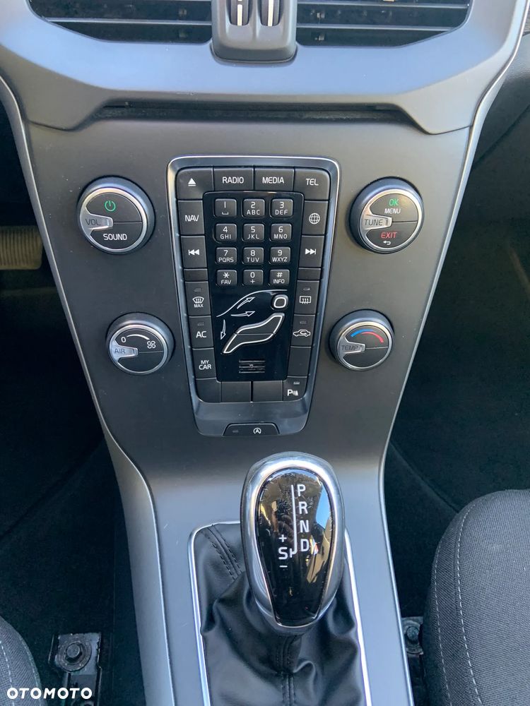 Volvo V40 D2 Kinetic - 17