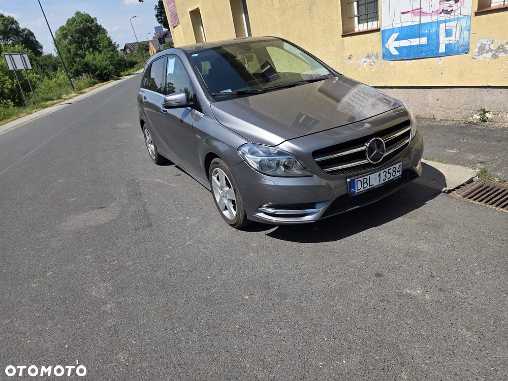 Mercedes-Benz Klasa B 180 CDI (BlueEFFICIENCY) - 2
