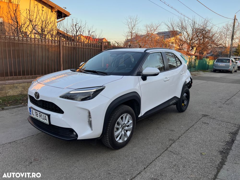 Toyota Yaris Cross 1.5 VVT-i HSD 4x2 Dynamic - 2