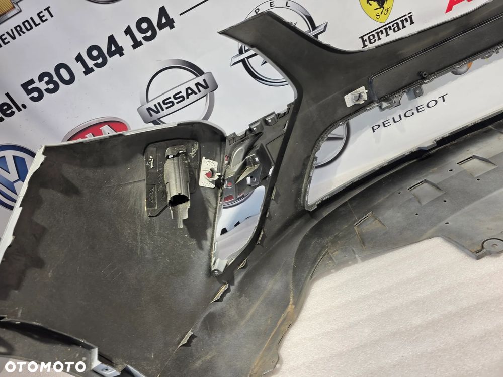 OPEL ZAFIRA C 11- ZDERZAK PRZEDNI PRZÓD NA SPRYSKI + 4xPDC KOLOR SREBRNY METALIK NR 13300485 NR AUKCJI NZ2154 - 26