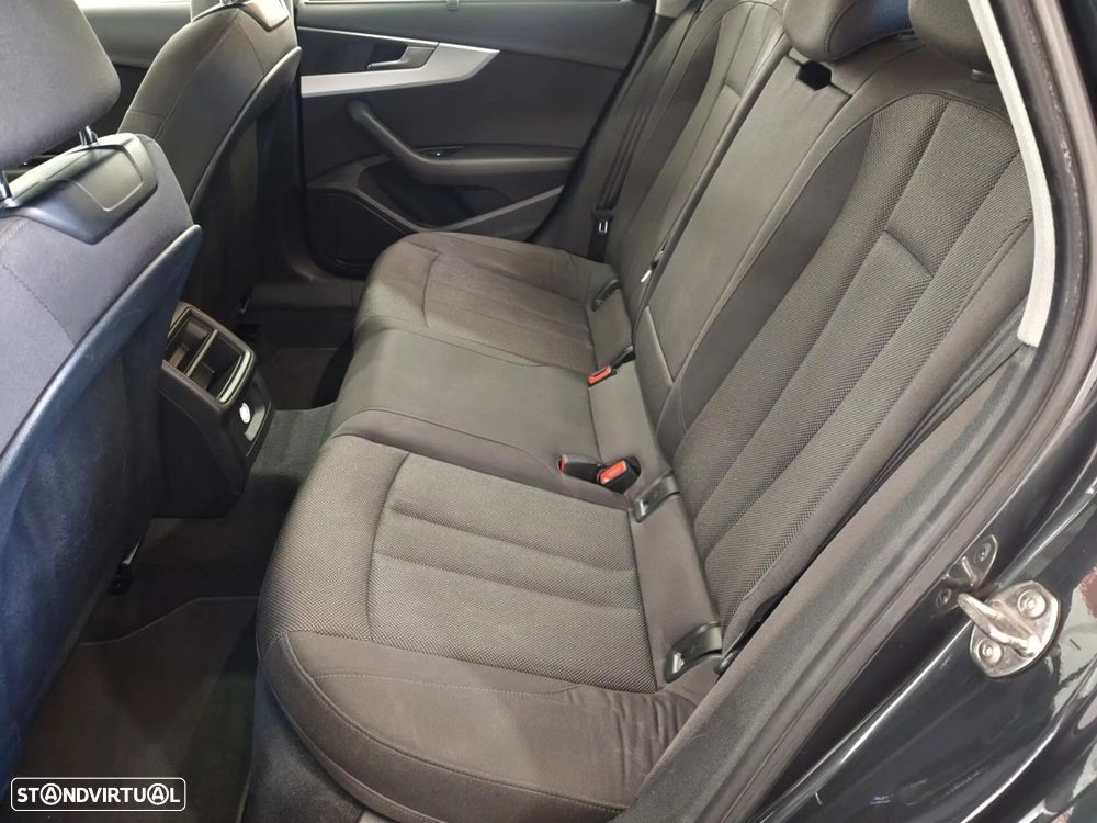 Audi A4 Avant 2.0 TDI Advance S tronic - 24
