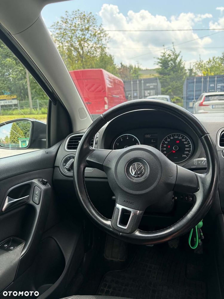 Volkswagen Polo - 4