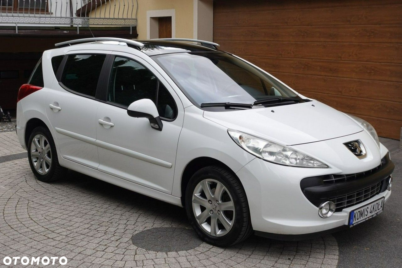 Peugeot 207 - 8