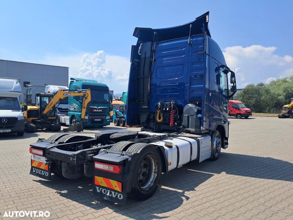 Volvo FH 460 GLOBETROTTER AUTOMAT EURO 6 MEGA - 4