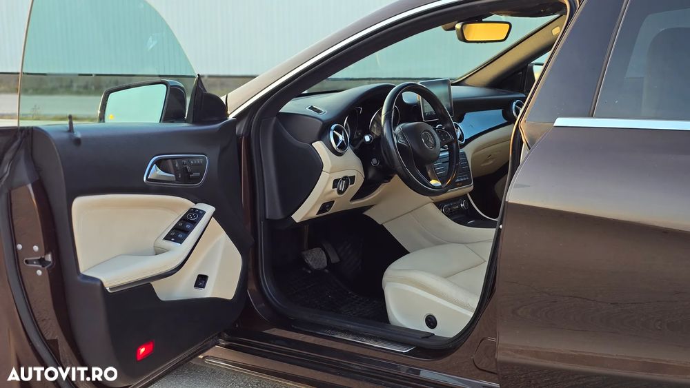 Mercedes-Benz CLA 250 4MATIC Aut. - 8