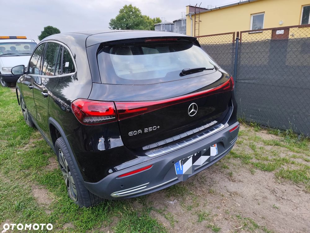 Mercedes-Benz EQA 250+ Progressive - 4