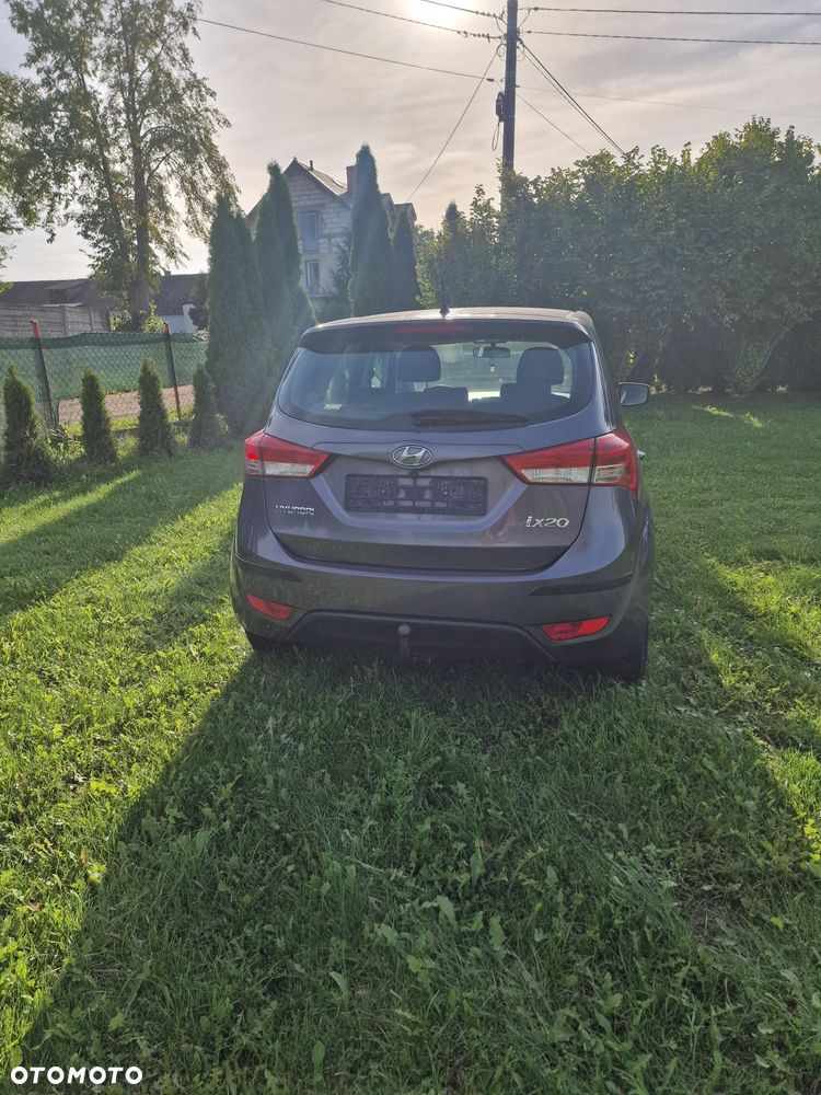 Hyundai ix20 - 3