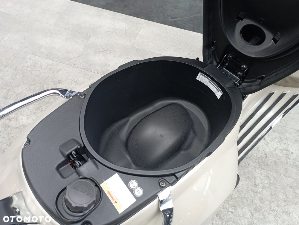 Vespa Primavera - 14