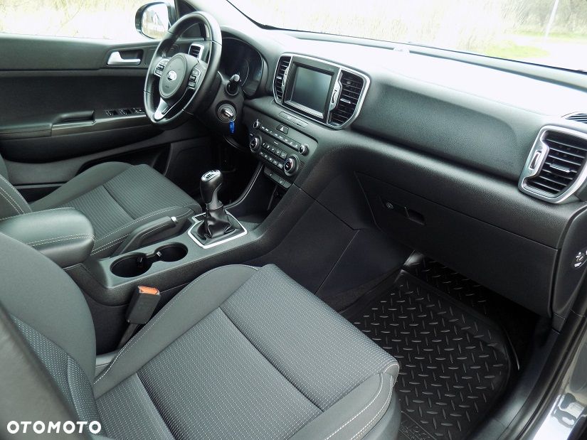 Kia Sportage 1.6 GDI 2WD DREAM-TEAM EDITION - 30