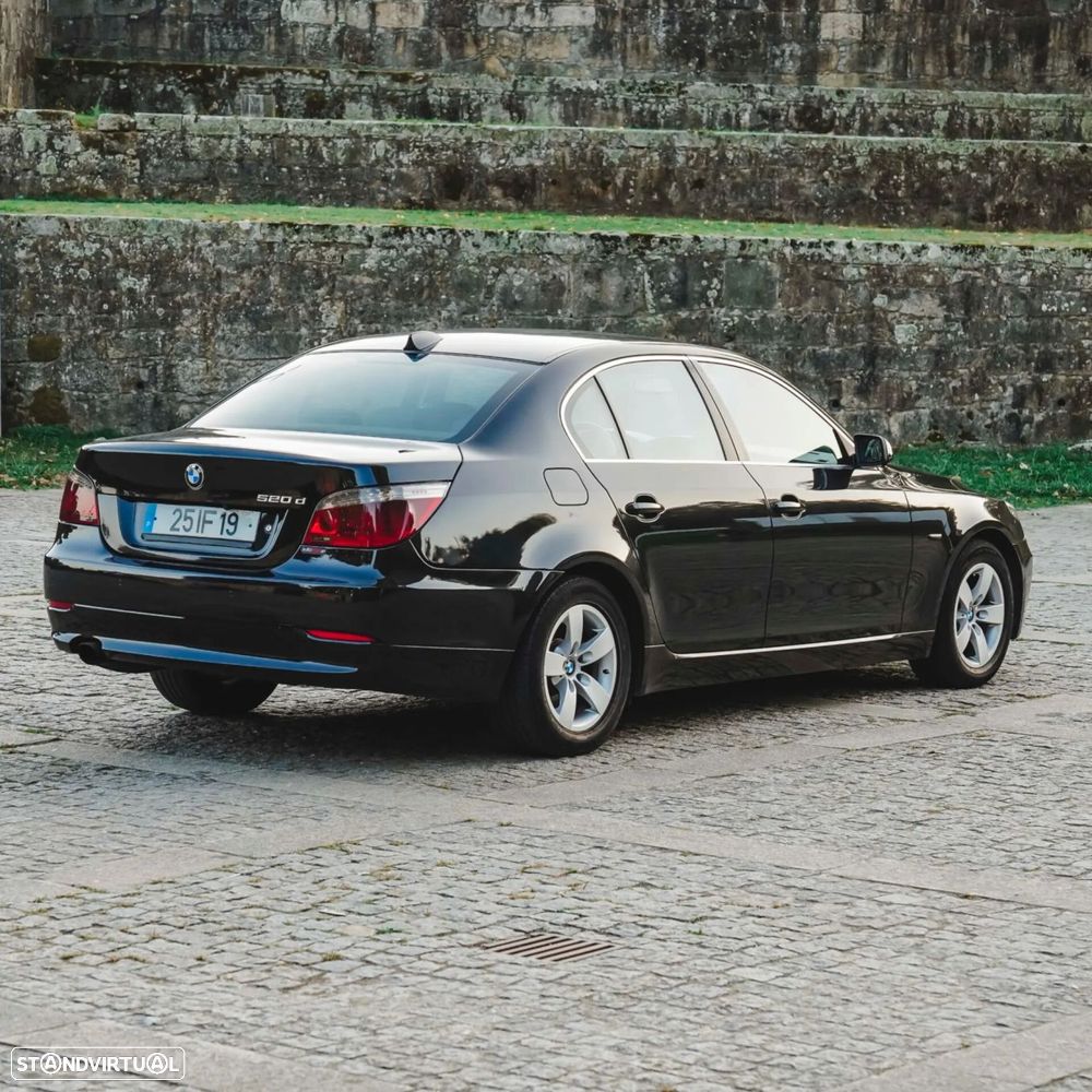 BMW 520 dA Touring Executive - 40