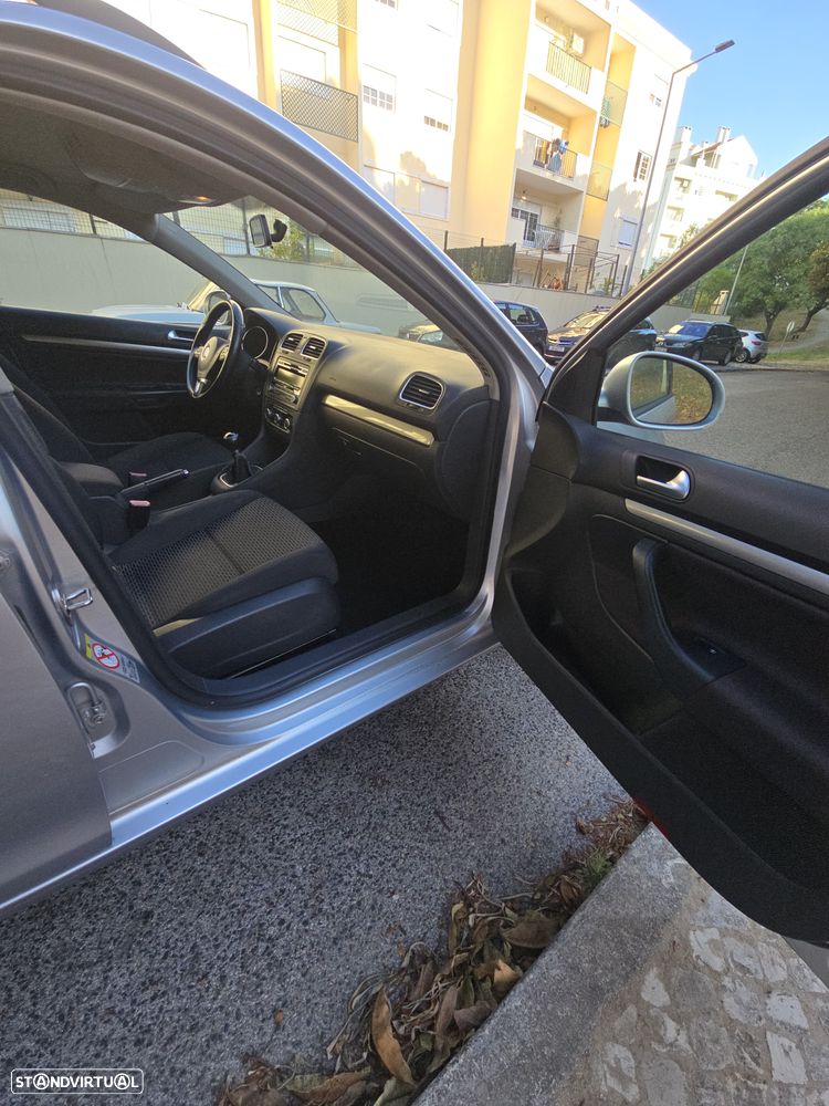 VW Golf Variant 1.6 TDi Confortline - 15