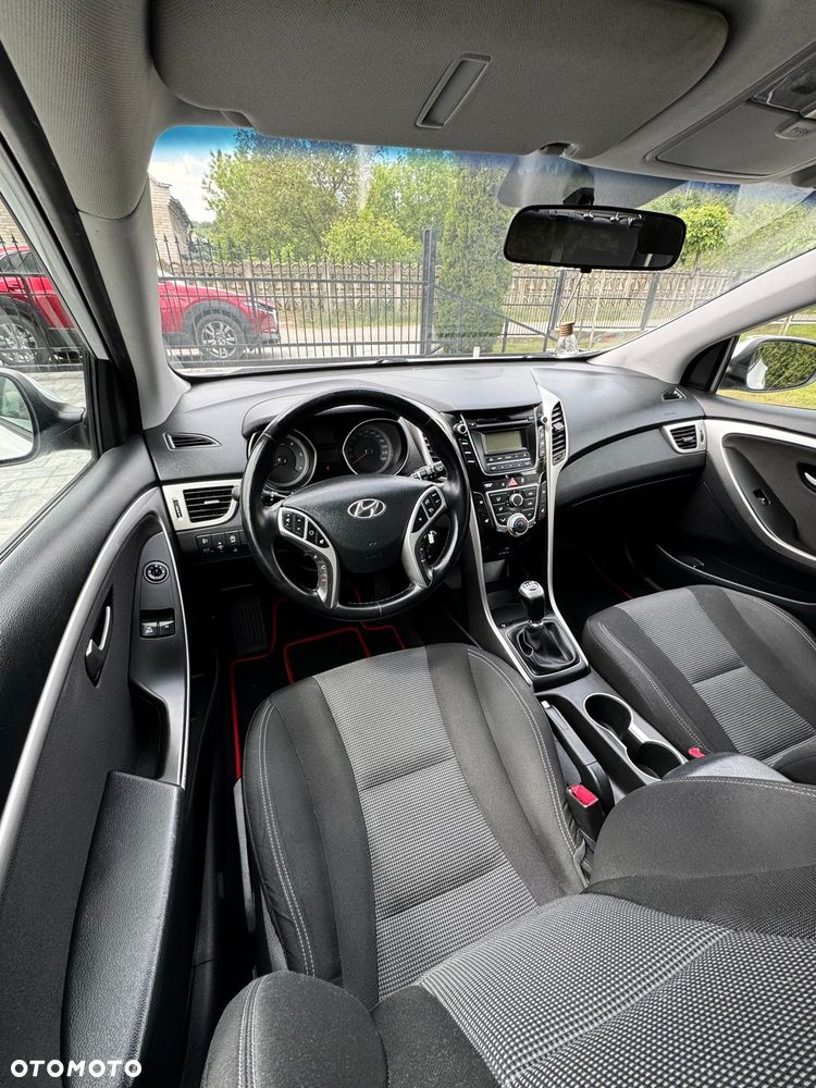 Hyundai i30 1.6 D Classic + - 29