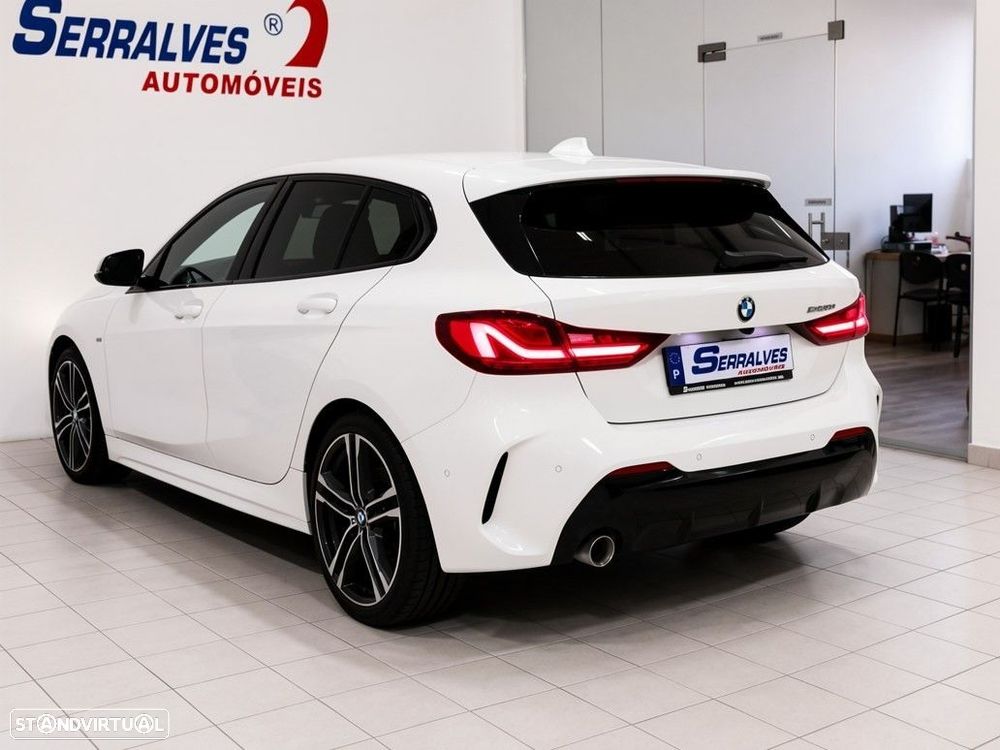 BMW 116 d Pack Desportivo M Auto — fotografia 7