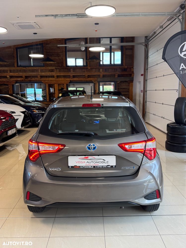 Toyota Yaris ver-1-5-vvt--i-hsd-sol - 38