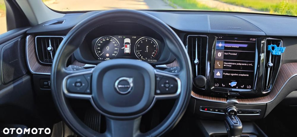 Volvo XC 60 T5 AWD Momentum - 26