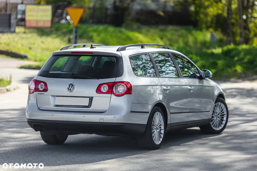 Volkswagen Passat 2.0 TDI DPF BlueMotion Technology Comfortline - 10