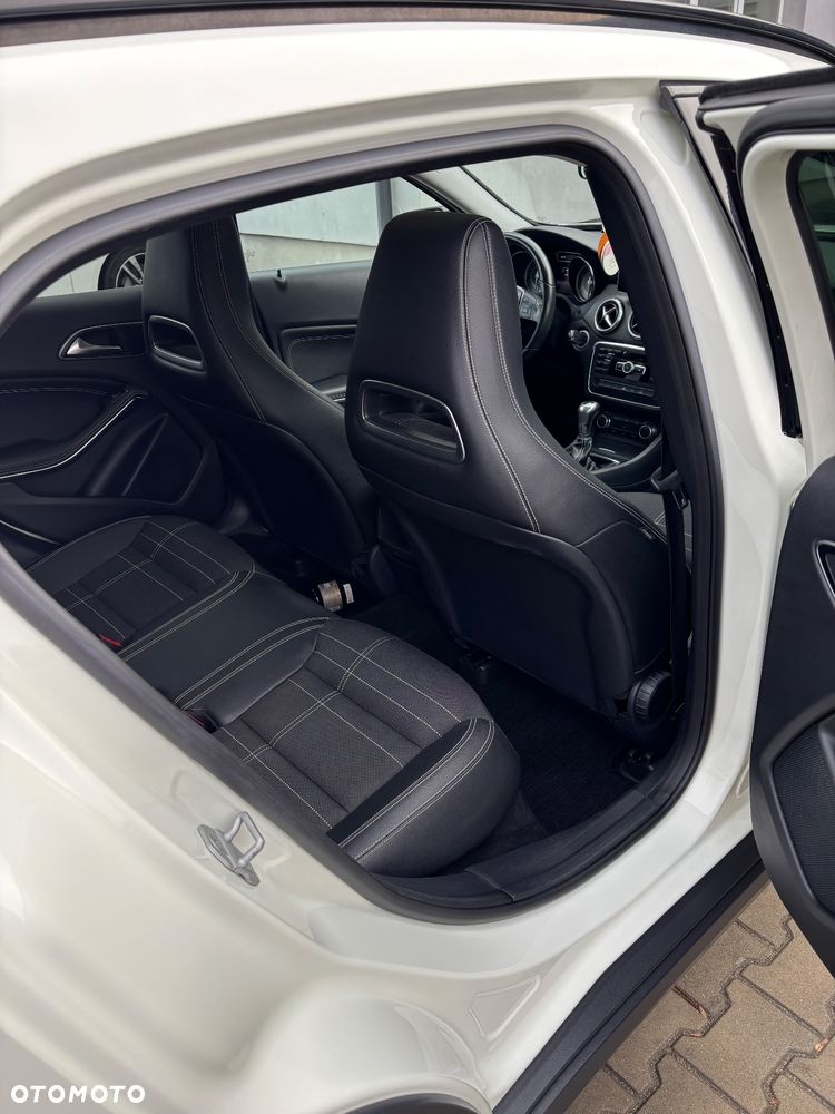 Mercedes-Benz GLA 200 (CDI) d - 9