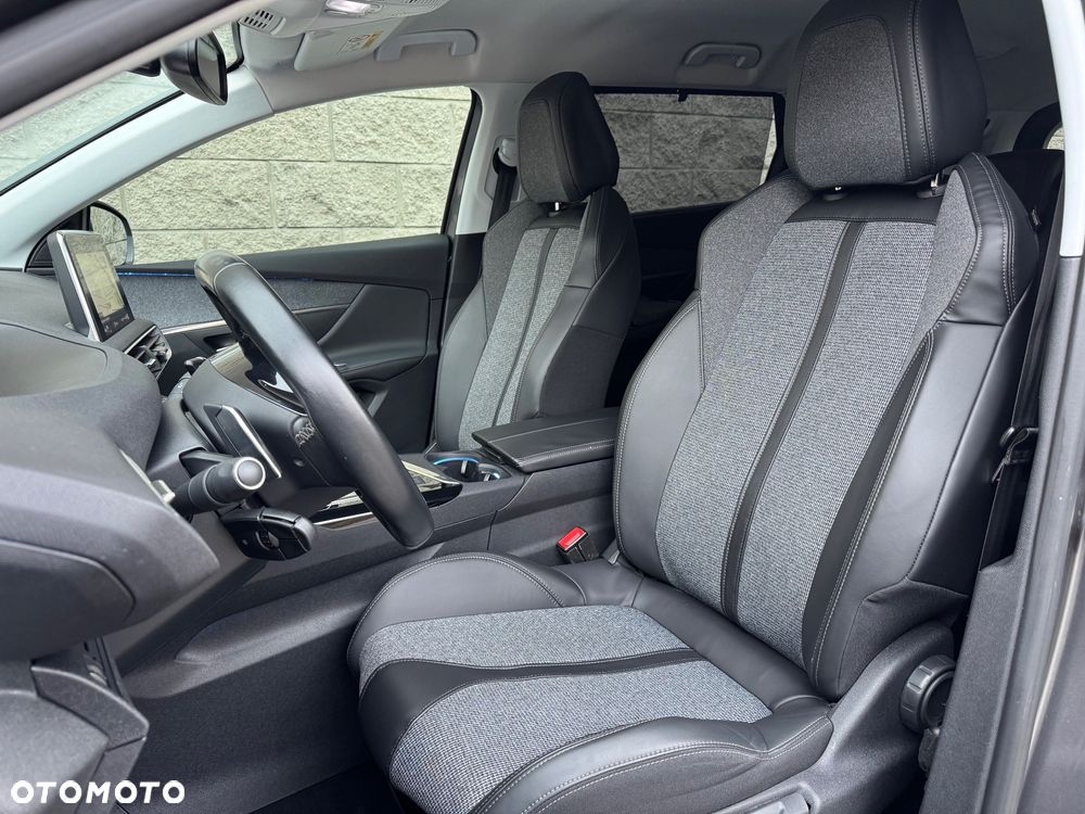 Peugeot 5008 BlueHDI 120 EAT6 Stop & Start Allure - 22