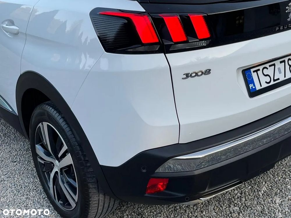 Peugeot 3008 1.2 PureTech Allure S&S - 20