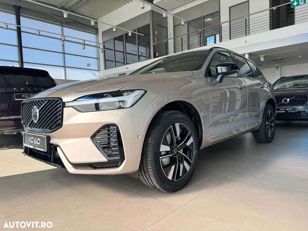 Volvo XC 60 B5 AT AWD MHEV Plus Dark - 9